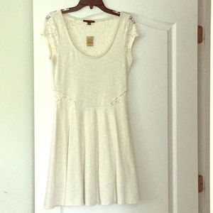 American eagle Ivory dress size medium NWT